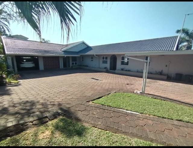 5 BEDROOM HOUSE FOR SALE IN UMHLANGA CENTRAL